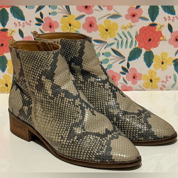 Lucky Brand Lenree Women’s Ankle Bootie 7.5 Snake Print Leather EUC - Picture 2 of 6